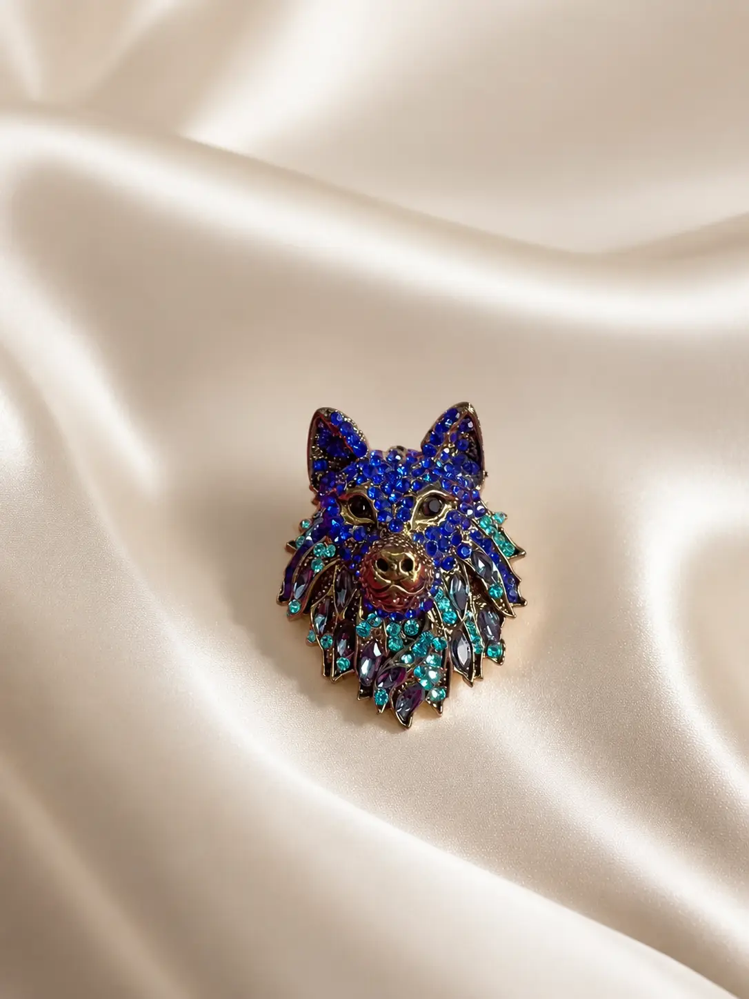 Royal Crystal Wolf Brooch
