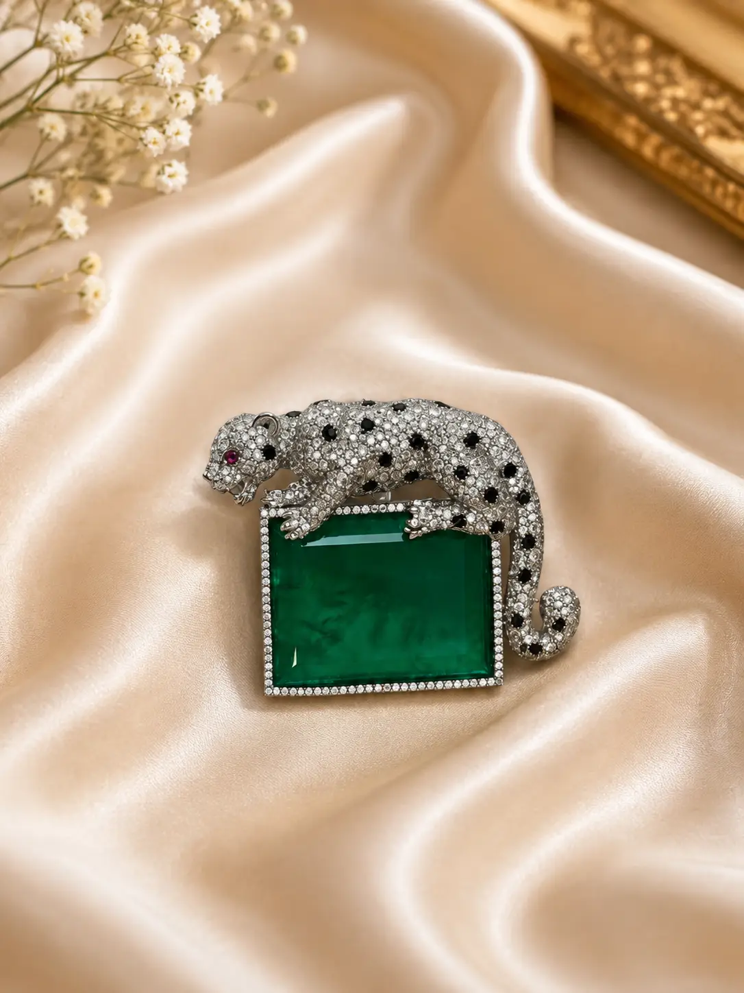 Regal Lion Crest Brooch