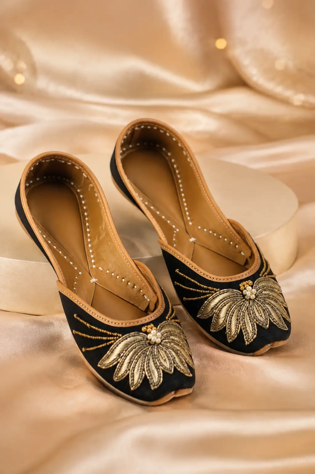 Golden Bloom Black Jutti