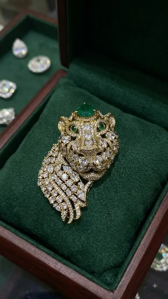 The Regent Brooch