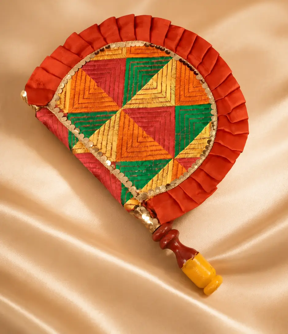 Sunehri Phulkari Pakhi