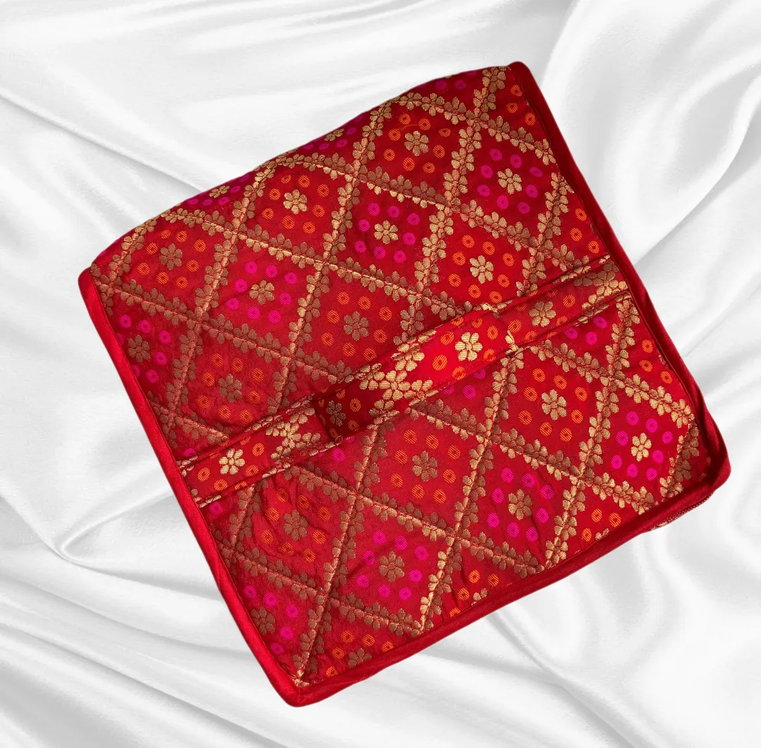 Red Ornabox