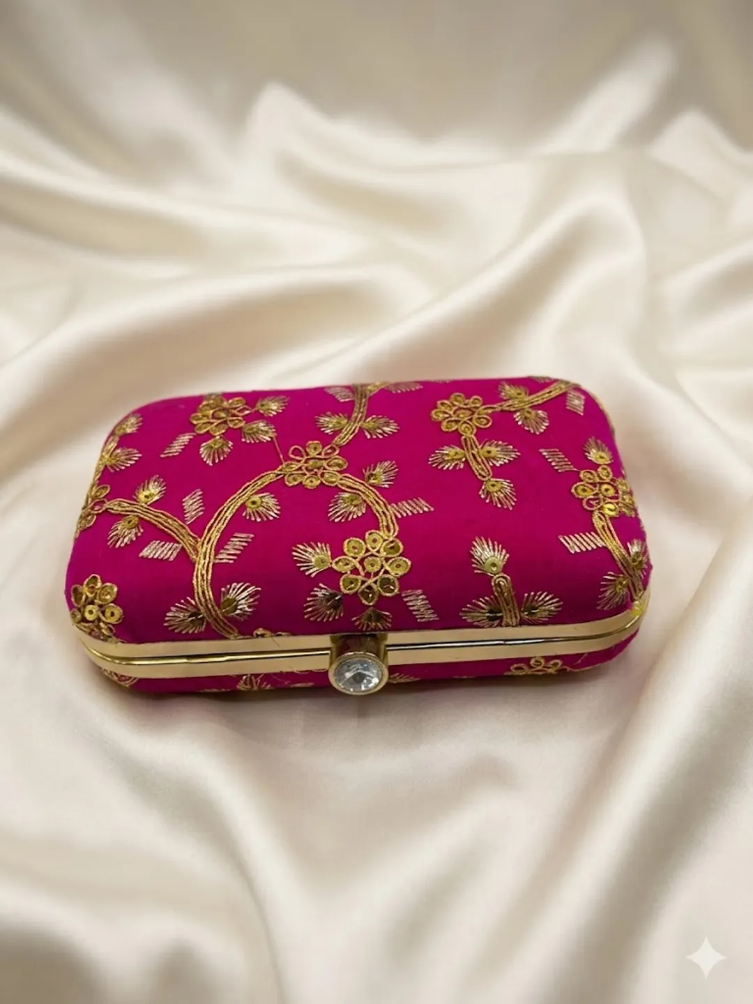 Royal Velvet Zardosi Clutch Box