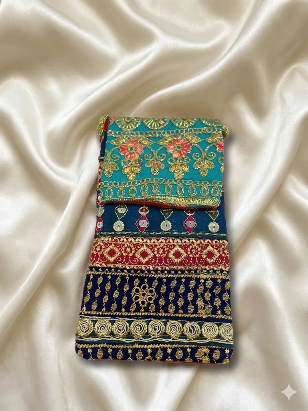 Neel Kamal Heritage Mobile Sleeve