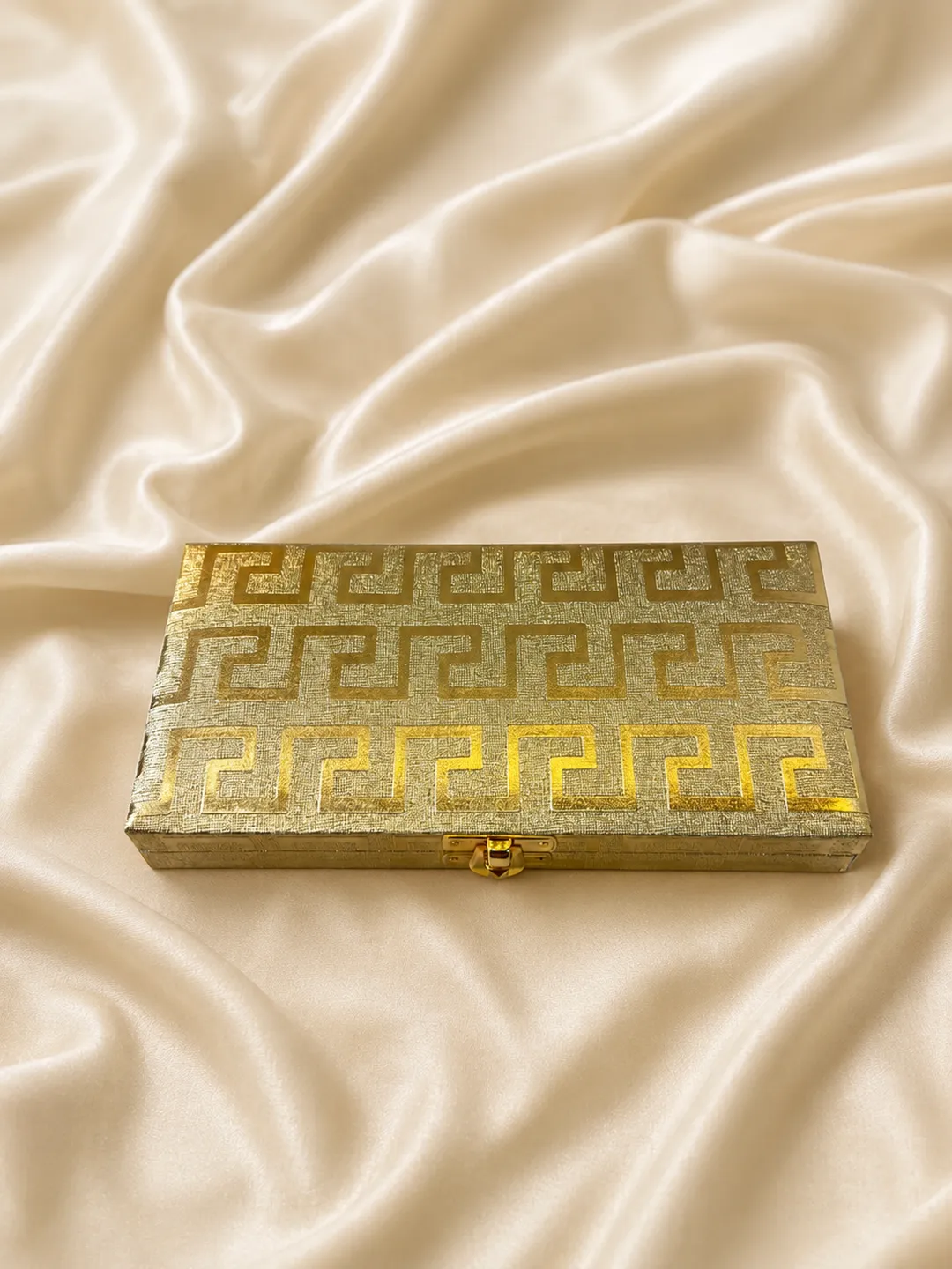 Regal Aurelia Cash & Shagun Box
