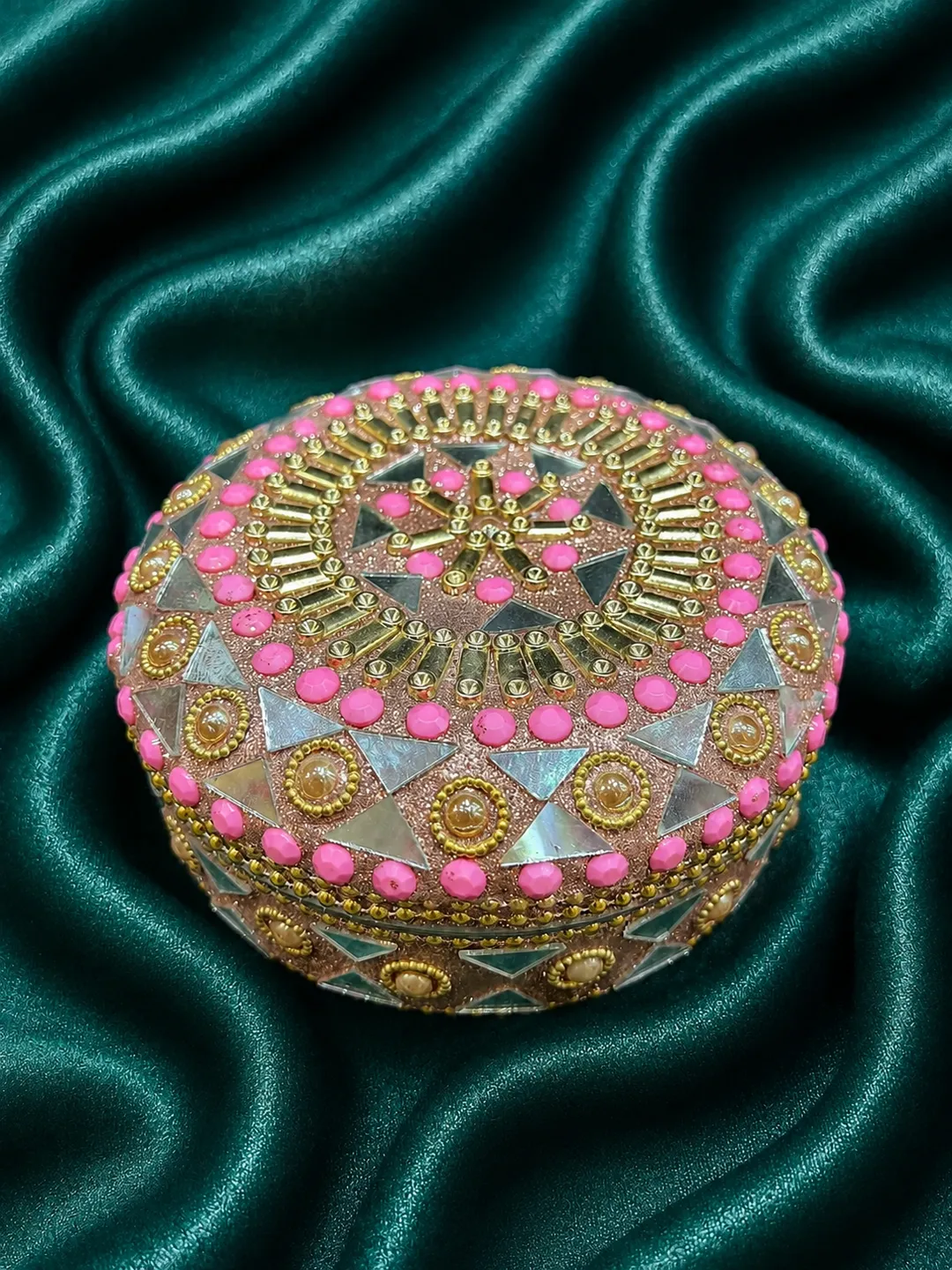 Noor Pearl Hamper Box