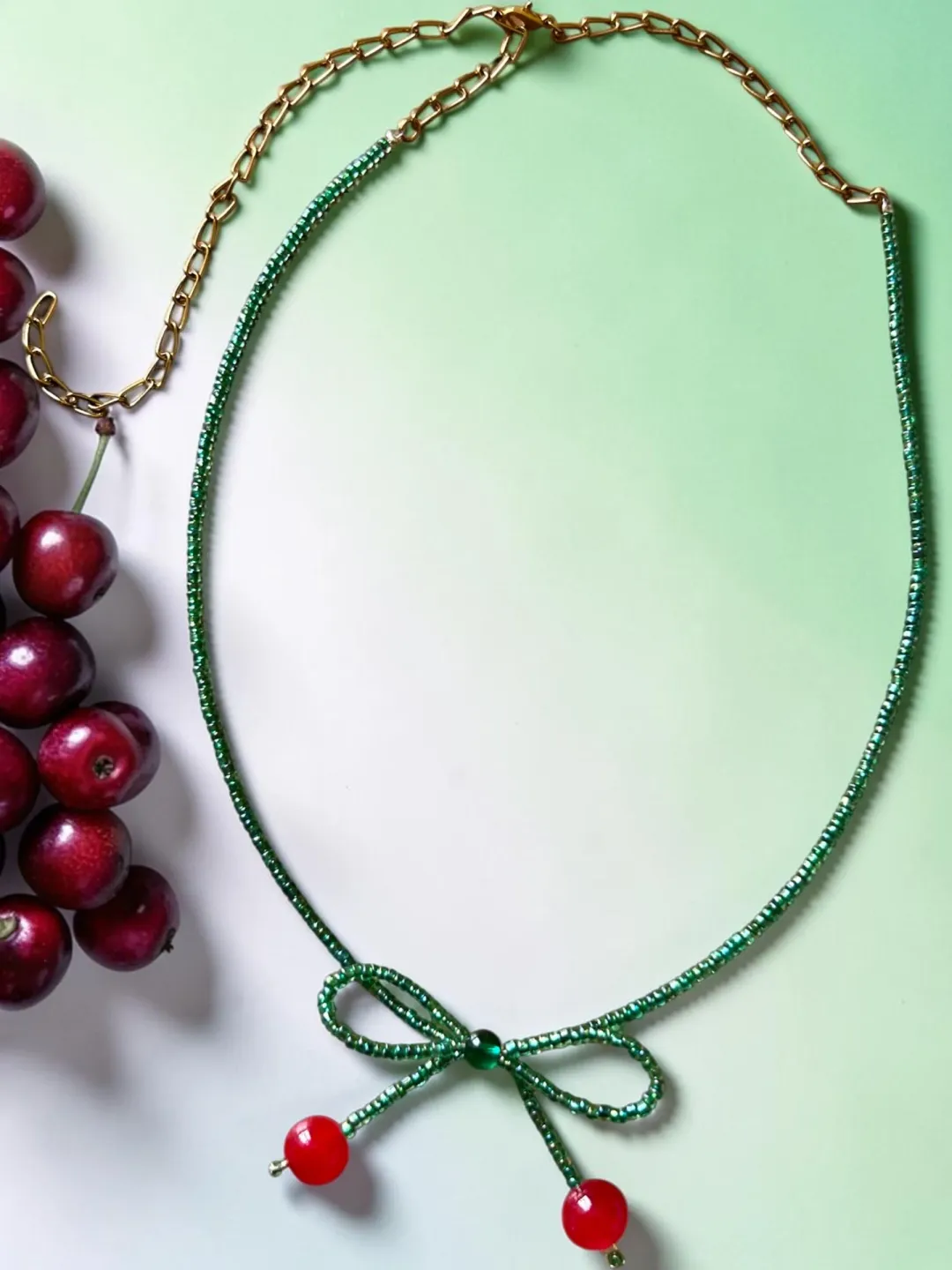 Green Bow-Cherry Necklace